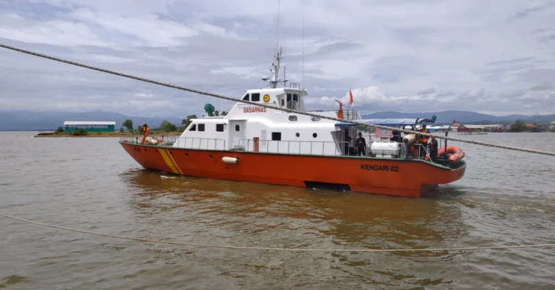 Kecelakaan Laut di Bombana: KLM Setia Kawan Tenggelam, 6 Orang Dalam Pencarian 1 Kecelakaan Laut di Bombana: KLM Setia Kawan Tenggelam, 6 Orang Dalam Pencarian