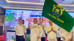 Anton Timbang Kembali Pimpin Kadin Sultra 2026–2031, Siapkan Agenda MBG hingga Ekspor Langsung ke Tiongkok 5 Anton Timbang Kembali Pimpin Kadin Sultra 2026–2031, Siapkan Agenda MBG hingga Ekspor Langsung ke Tiongkok