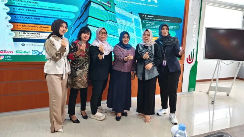 BPR Bahteramas Kendari Tegaskan Arah Bisnis 2026 di Forum Visi Perbankan Nasional 3 BPR Bahteramas Kendari Tegaskan Arah Bisnis 2026 di Forum Visi Perbankan Nasional