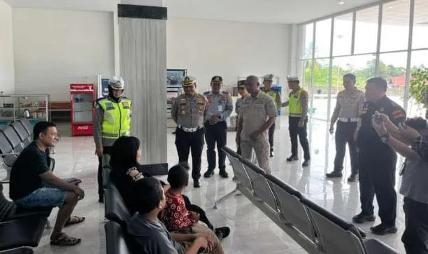 Gubernur Sultra Siapkan 7.800 Tiket Gratis Mudik Lebaran 2026, Rute Kendari–Raha dan Kendari–Baubau 3 Gubernur Sultra Siapkan 7.800 Tiket Gratis Mudik Lebaran 2026, Rute Kendari–Raha dan Kendari–Baubau