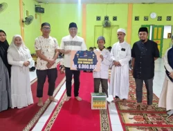 Alumni Smansa Kendari 97 Salurkan Donasi untuk Masjid Sekolah dan Beasiswa
