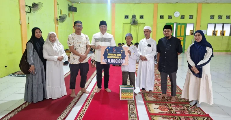Alumni Smansa Kendari 97 Salurkan Donasi untuk Masjid Sekolah dan Beasiswa 1 Alumni Smansa Kendari 97 Salurkan Donasi untuk Masjid Sekolah dan Beasiswa