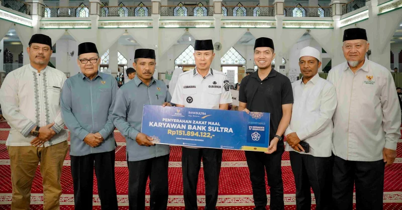 Bank Sultra Salurkan Zakat Maal Karyawan Rp151,8 Juta Melalui BAZNAS Sultra