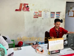 Lonjakan Belanja Online saat Ramadan, Kurir J&T di Kendari Kewalahan