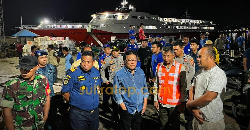 Pelabuhan Pangkalan Perahu Kendari Dinilai Kotor dan Tak Layak, Ridwan Bae Minta Pelindo Segera Benahi 1 Pelabuhan Pangkalan Perahu Kendari Dinilai Kotor dan Tak Layak, Ridwan Bae Minta Pelindo Segera Benahi