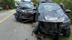 Kronologi Mobil Dinas Kadis Pariwisata dan Kadis Perpustakaan Provinsi Sultra Tabrakan dengan Truk Tangki di Buton 6 Kronologi Mobil Dinas Kadis Pariwisata dan Kadis Perpustakaan Provinsi Sultra Tabrakan dengan Truk Tangki di Buton