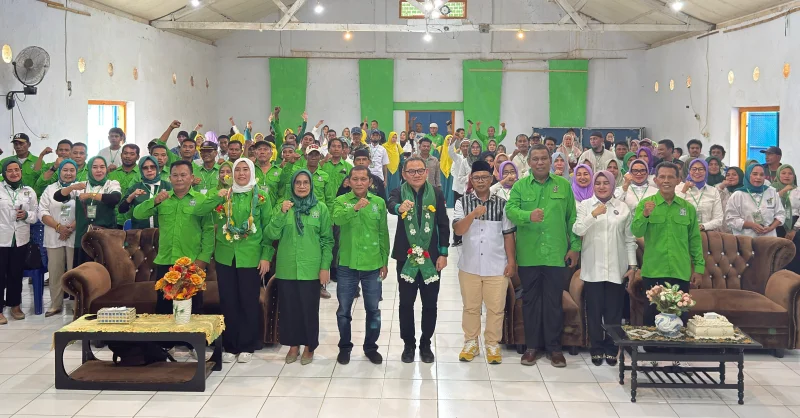 Bertemu Para Kader Loyalis PKB di Baubau, Jaelani Instruksikan Perkuat Struktur hingga Ranting 1 Bertemu Para Kader Loyalis PKB di Baubau, Jaelani Instruksikan Perkuat Struktur hingga Ranting