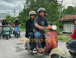 Deru Vespa di Jalanan Kendari: Konvoi Skuter Klasik Antar Santunan untuk Anak Yatim