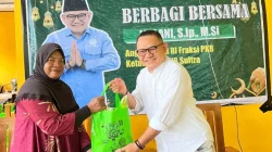 Jelang Lebaran, Jaelani Bantu Ratusan Warga Sultra dengan Beras dan Perlengkapan Ibadah