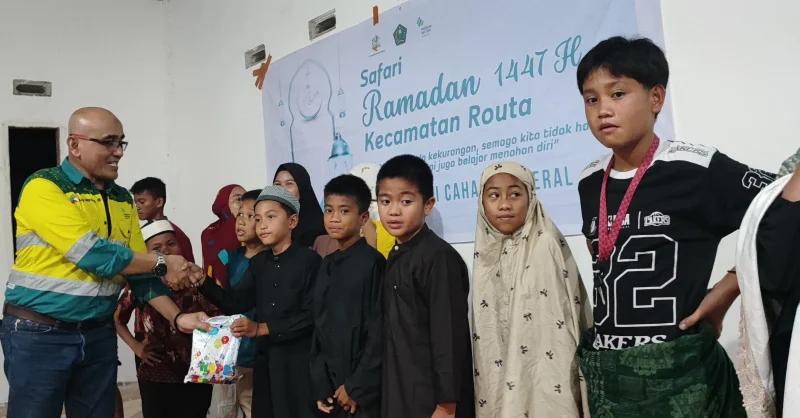 Safari Ramadan PT SCM: Tausiah hingga Bantuan Sembako untuk Warga Lingkar Tambang 4 Safari Ramadan PT SCM: Tausiah hingga Bantuan Sembako untuk Warga Lingkar Tambang