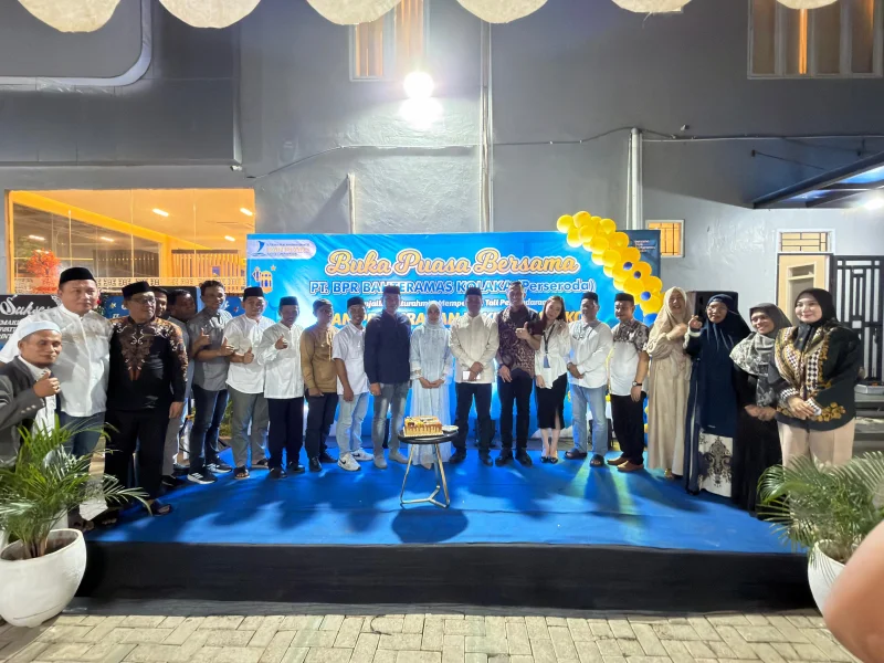 HUT ke-15 Tahun, BPR Bahteramas Kolaka Bagikan 150 Paket Sembako dan Santuni Anak Panti Asuhan 1 HUT ke-15 Tahun, BPR Bahteramas Kolaka Bagikan 150 Paket Sembako dan Santuni Anak Panti Asuhan