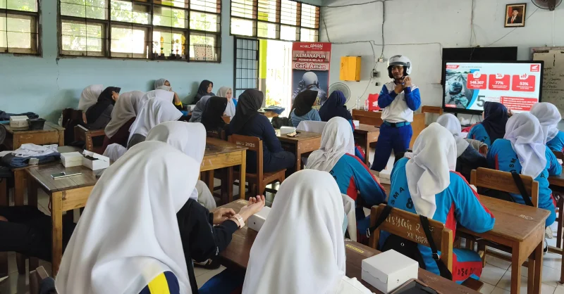 Astra Motor Sulsel Edukasi Safety Riding ke Siswa SMAN 8 Gowa 1 Astra Motor Sulsel Edukasi Safety Riding ke Siswa SMAN 8 Gowa