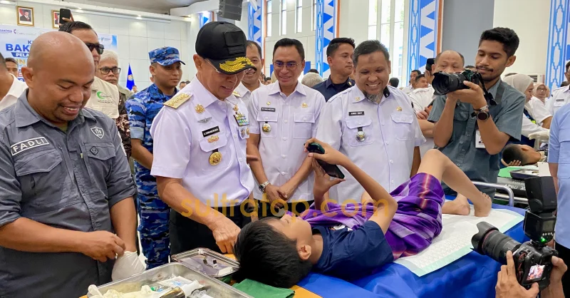 HUT ke-62 Sultra, Pemprov Gelar Sunatan Massal hingga Operasi Katarak untuk Warga Kurang Mampu 1 HUT ke-62 Sultra, Pemprov Gelar Sunatan Massal hingga Operasi Katarak untuk Warga Kurang Mampu