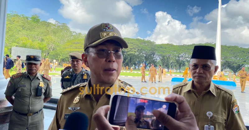 Gubernur ASR Imbau Masyarakat Tidak Panik Beli BBM, Stok di Sultra Aman 1 Gubernur ASR Imbau Masyarakat Tidak Panik Beli BBM, Stok di Sultra Aman