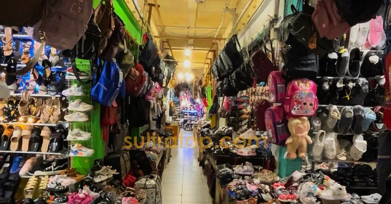 Dulu Ramai Pembeli, Kini Nyaris Mati: Nasib Pedagang Pasar Mandonga Kian Terpuruk 1 Dulu Ramai Pembeli, Kini Nyaris Mati: Nasib Pedagang Pasar Mandonga Kian Terpuruk