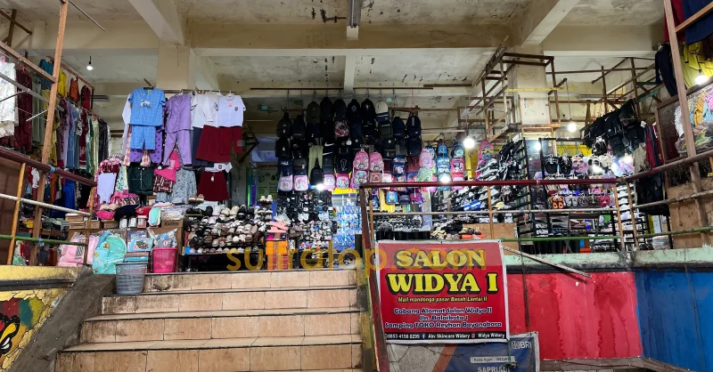 Dulu Ramai Pembeli, Kini Nyaris Mati: Nasib Pedagang Pasar Mandonga Kian Terpuruk 3 Dulu Ramai Pembeli, Kini Nyaris Mati: Nasib Pedagang Pasar Mandonga Kian Terpuruk