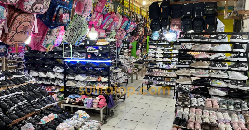 Dulu Ramai Pembeli, Kini Nyaris Mati: Nasib Pedagang Pasar Mandonga Kian Terpuruk 4 Dulu Ramai Pembeli, Kini Nyaris Mati: Nasib Pedagang Pasar Mandonga Kian Terpuruk