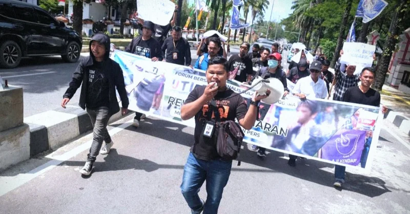 KKJ Sultra Kecam Aksi Nasdem Geruduk Kantor PWI, Dinilai Ancam Kebebasan Pers 1 KKJ Sultra Kecam Aksi Nasdem Geruduk Kantor PWI, Dinilai Ancam Kebebasan Pers