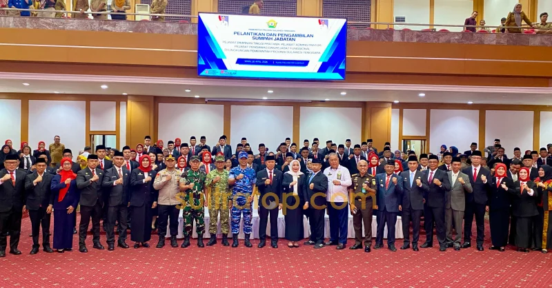 Gubernur ASR Lantik 8 Kepala OPD dan 104 Pejabat Lingkup Pemprov Sultra