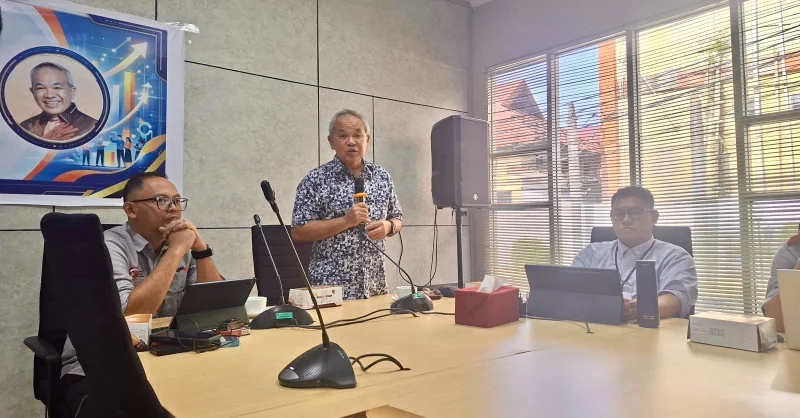 Aqua Dwipayana Soroti Kuatnya Sinergi OJK Sultra dan Media: Layak Jadi Contoh 1 Aqua Dwipayana Soroti Kuatnya Sinergi OJK Sultra dan Media: Layak Jadi Contoh