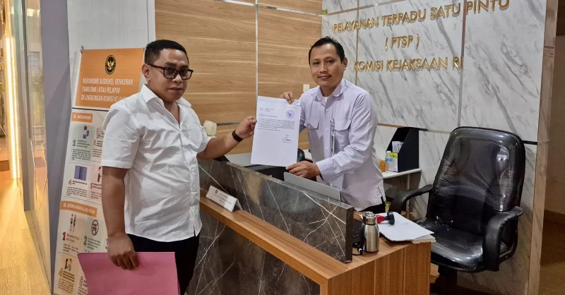 Dakwaan Sebut Burhanuddin, Tapi Tak Dijerat: 6 Jaksa Diduga "Main Mata" di Kasus Jembatan Buton Utara 1 Dakwaan Sebut Burhanuddin, Tapi Tak Dijerat: 6 Jaksa Diduga "Main Mata" di Kasus Jembatan Buton Utara