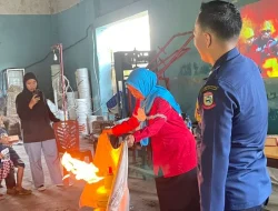 Pertamina Patra Niaga Sulawesi Edukasi Warga Ring 1 IT Makassar Lewat Pelatihan APAR