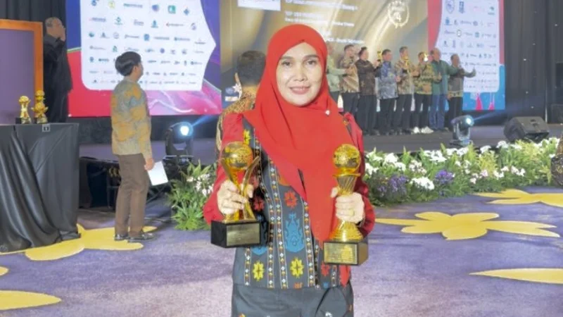 BPR Bahteramas Kolaka Bersinar di Panggung Nasional, Raih TOP BUMD Bintang 4 4 BPR Bahteramas Kolaka Bersinar di Panggung Nasional, Raih TOP BUMD Bintang 4