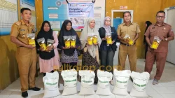 Pemkab Mubar Salurkan Bantuan Pangan Gratis untuk 12.484 KK