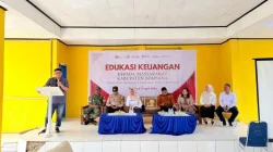 Cegah Pinjol dan Investasi Ilegal, OJK Sultra Edukasi Masyarakat Bombana-Konut 9 Cegah Pinjol dan Investasi Ilegal, OJK Sultra Edukasi Masyarakat Bombana-Konut