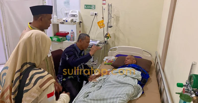 Satu Jemaah Calon Haji Asal Kolut Dirujuk ke RS Wahidin Makassar karena Tak Bisa Buang Air Kecil 1 Satu Jemaah Calon Haji Asal Kolut Dirujuk ke RS Wahidin Makassar karena Tak Bisa Buang Air Kecil