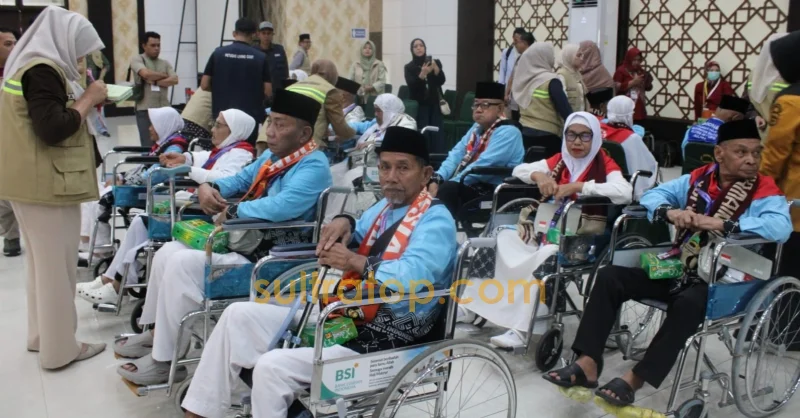 393 Jemaah dan Petugas Kloter 35 Sultra Resmi Diterima Masuk Embarkasi Makassar 1 393 Jemaah dan Petugas Kloter 35 Sultra Resmi Diterima Masuk Embarkasi Makassar