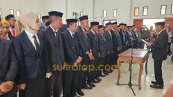 Wabup Muna Barat Lantik 54 Kepala Sekolah SMP dan SD
