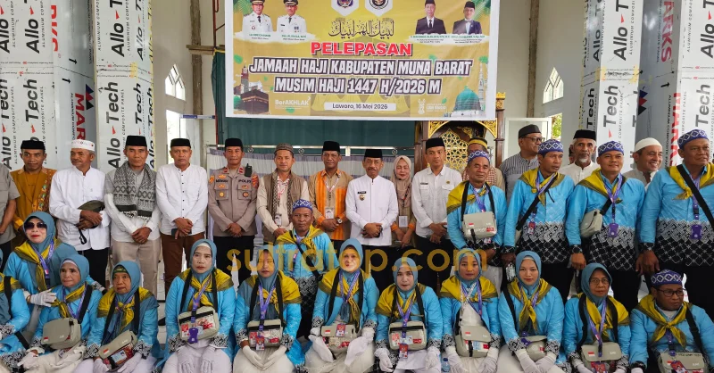 Wabup Muna Barat Lepas 19 Jemaah Calon Haji, Titip Doa untuk Daerah