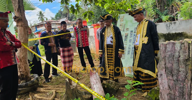 Kunjungi SDN 7 Barangka, Wabup Muna Barat Sampaikan Duka dan Evaluasi Fasilitas Sekolah 1 Kunjungi SDN 7 Barangka, Wabup Muna Barat Sampaikan Duka dan Evaluasi Fasilitas Sekolah