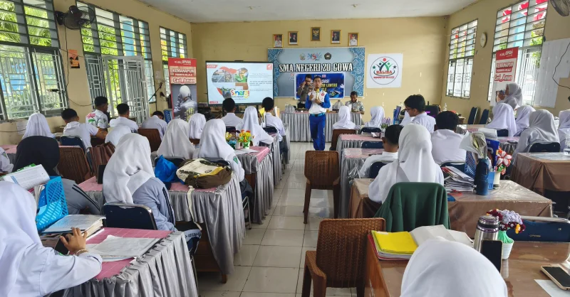 Asmo Sulsel Bersama Polres Gowa Berikan Edukasi Safety Riding bagi Siswa SMAN 20 Gowa 1 Asmo Sulsel Bersama Polres Gowa Berikan Edukasi Safety Riding bagi Siswa SMAN 20 Gowa