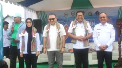 Dorong Konsumsi Ikan Berkualitas, Jaelani Edukasi Warga Kendari dan Salurkan Bantuan