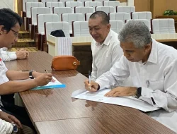Bursa Pilrek UHO Makin Ramai, Wakil Rektor I Prof. La Ode Santiaji Jadi Pendaftar Ke-6