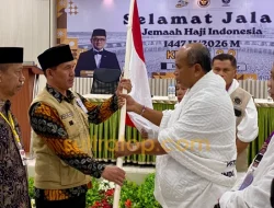 Kakanwil Kemenhaj Sultra Kawal Pelepasan Jemaah Haji Kendari Menuju Makkah, Ini Pesannya