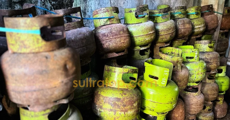 Krisis Gas LPG di Kendari Makin Parah, Ternyata Distribusi Dipotong Sejak Awal Tahun 1 Krisis Gas LPG di Kendari Makin Parah, Ternyata Distribusi Dipotong Sejak Awal Tahun