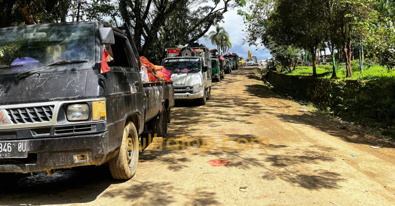 TPAS Puuwatu Kendari Lumpuh Sementara, Sampah Menumpuk dan Truk Mengular 4 TPAS Puuwatu Kendari Lumpuh Sementara, Sampah Menumpuk dan Truk Mengular