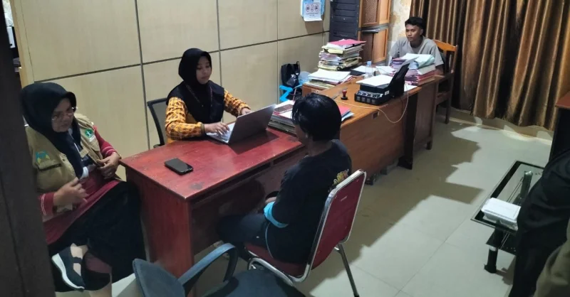 Teganya Pria di Kolaka Utara, Dua Kali Perkosa Anak Tiri Kelas 2 SMA 1 Teganya Pria di Kolaka Utara, Dua Kali Perkosa Anak Tiri Kelas 2 SMA