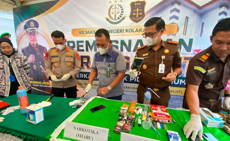 Komitmen Transparansi, Kejari Kolut Musnahkan Barang Bukti dari 19 Perkara Inkrah ‎