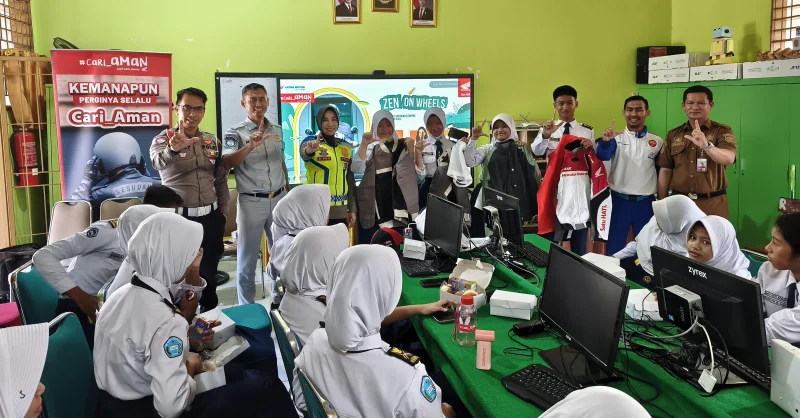 Asmo Sulsel Gandeng Polres Gowa dan Jasa Raharja Edukasi Safety Riding di SMPN 1 Gowa 1 Asmo Sulsel Gandeng Polres Gowa dan Jasa Raharja Edukasi Safety Riding di SMPN 1 Gowa