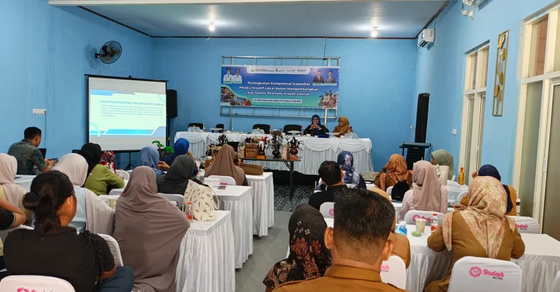 Dispar Sultra Dorong Ekonomi Kreatif Kolaka Utara Lewat Pelatihan Kerajinan Batok Kelapa 1 Dispar Sultra Dorong Ekonomi Kreatif Kolaka Utara Lewat Pelatihan Kerajinan Batok Kelapa