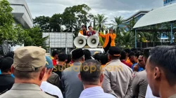 Mahasiswa di Kendari Turun ke Jalan, Desak Pemerintah Evaluasi Kebijakan Nasional 5 Mahasiswa di Kendari Turun ke Jalan, Desak Pemerintah Evaluasi Kebijakan Nasional