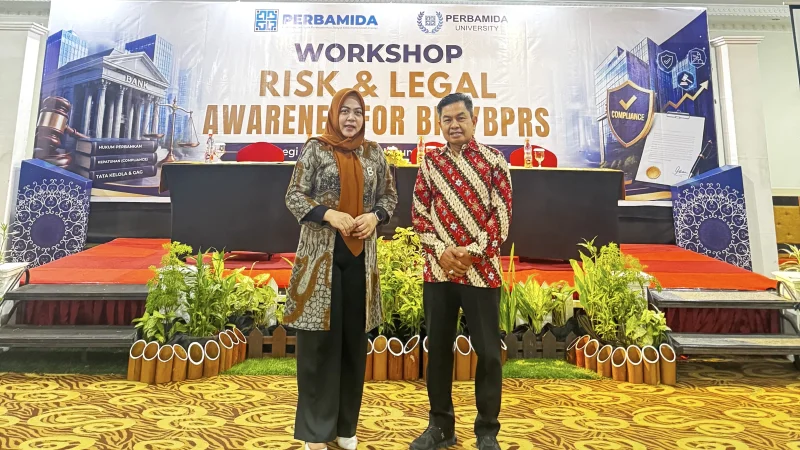 Dirut BPR Bahteramas Kendari Jemput Strategi Nasional Penguatan Risiko Hukum, Pertegas Komitmen Tata Kelola Profesional 3 Dirut BPR Bahteramas Kendari Jemput Strategi Nasional Penguatan Risiko Hukum, Pertegas Komitmen Tata Kelola Profesional