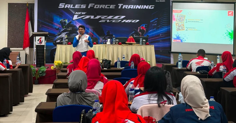 Jelang Peluncuran New Honda Vario Evo 160, Asmo Sulsel Bekali Sales dengan Edukasi Safety Riding 1 Jelang Peluncuran New Honda Vario Evo 160, Asmo Sulsel Bekali Sales dengan Edukasi Safety Riding