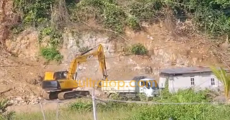 Diduga Ilegal, Tambang Galian C di Ponggiha Kolaka Utara Resahkan Warga 1 Diduga Ilegal, Tambang Galian C di Ponggiha Kolaka Utara Resahkan Warga
