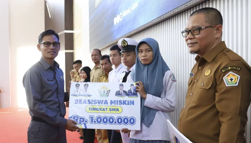 Beasiswa Pemprov Sultra untuk 3.500 Siswa Resmi Dimulai, Penyaluran Bertahap ke Seluruh Daerah