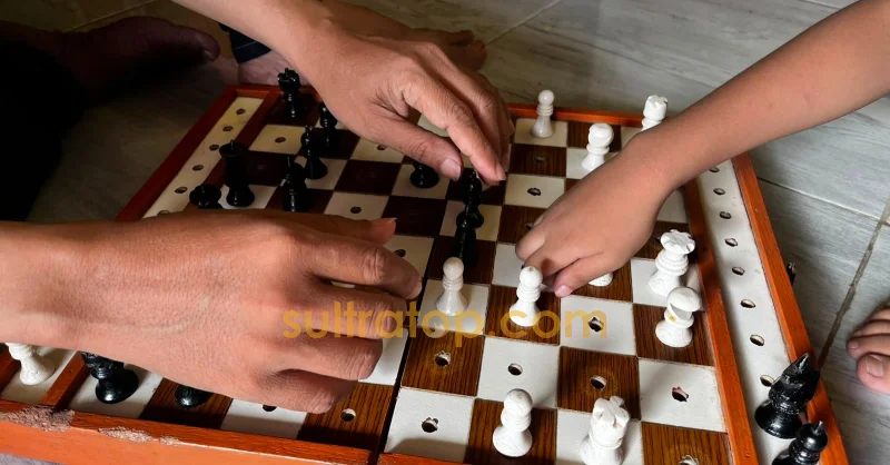 Kisah Inspiratif Junaid, Tukang Urut Sekaligus Atlet Catur Tunanetra Kendari yang Incar Prestasi Nasional 3 Kisah Inspiratif Junaid, Tukang Urut Sekaligus Atlet Catur Tunanetra Kendari yang Incar Prestasi Nasional